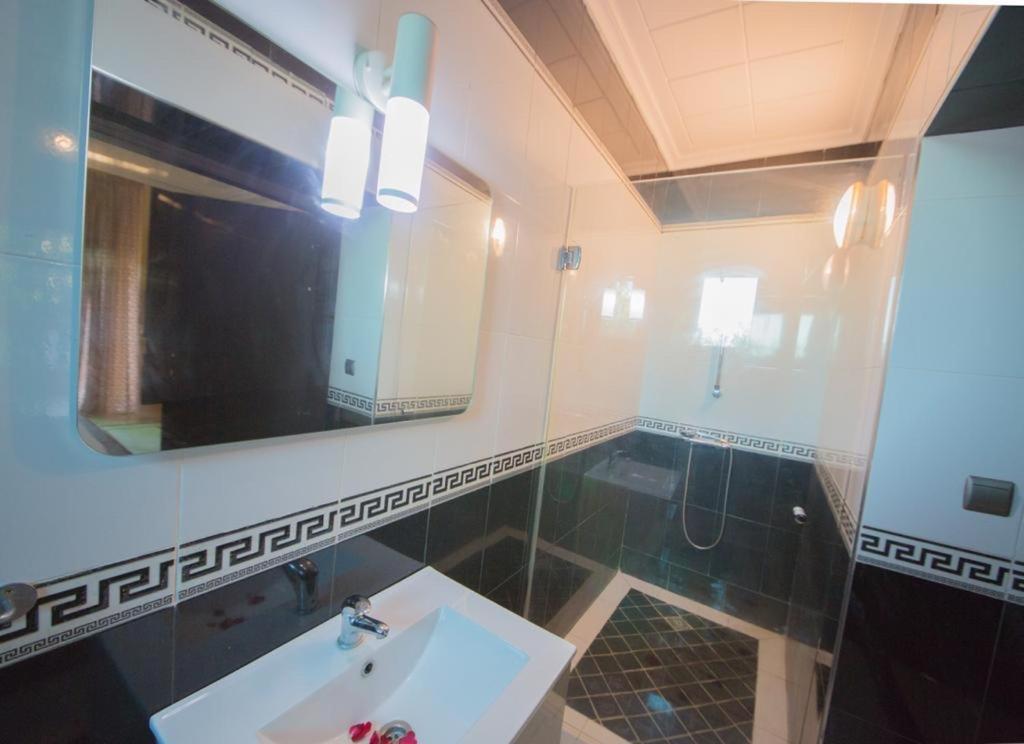 La Palmeraie De Moulay Yacoub Buitenkant foto